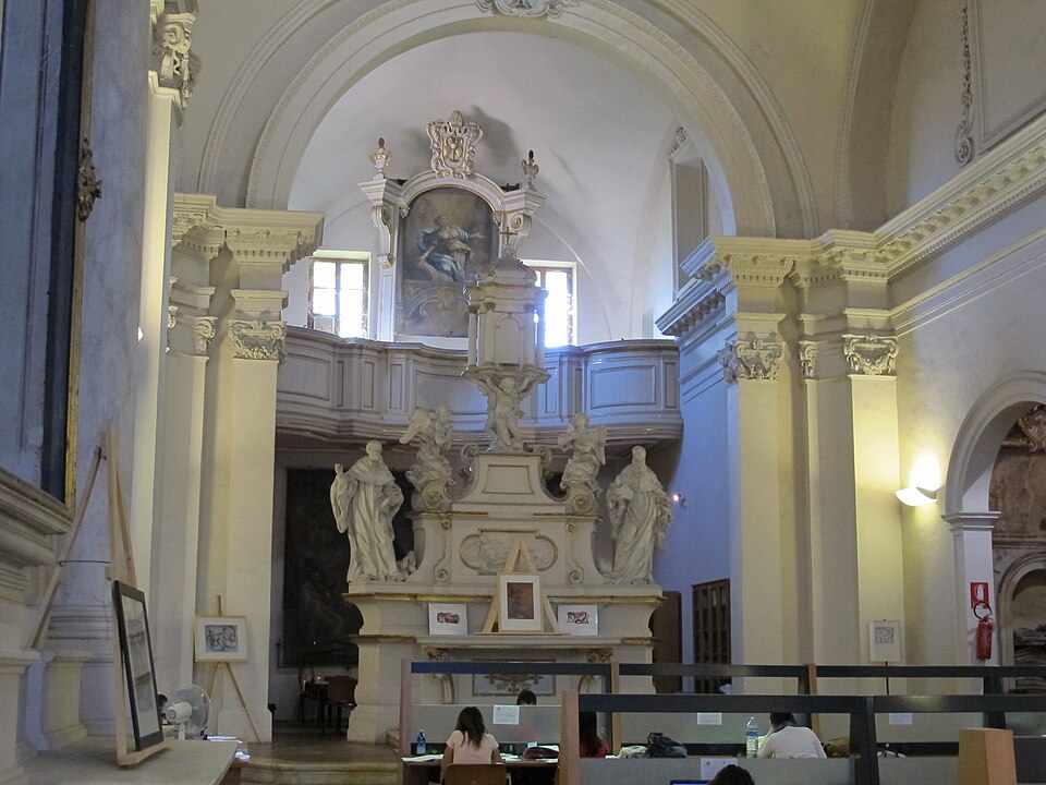 File:Santa Mustiola, interno 03.JPG
